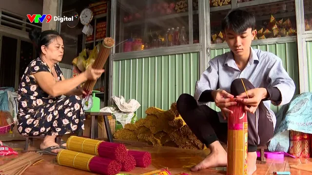 Đồng Tháp: Sắc thắm nhang quê