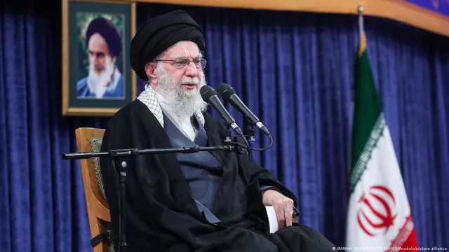 Lãnh tụ tối cao Iran chỉ trích người biểu tình, cảnh báo trấn áp mạnh tay- Ảnh 1. Lãnh tụ tối cao Iran chỉ trích người biểu tình, cảnh báo trấn áp mạnh tay- Ảnh 1.