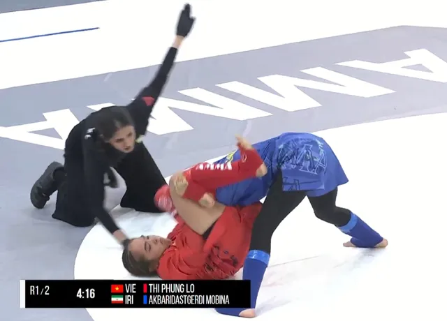 “Cô giáo mầm non” Lò Thị Phung giành HCV Châu Á sau 51 giây thượng đài- Ảnh 1.