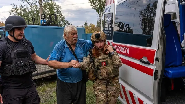 Tình hình tại Ukraine ngày càng trầm trọng- Ảnh 4. Tình hình tại Ukraine ngày càng trầm trọng- Ảnh 4.