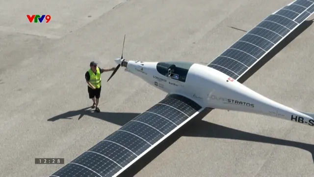 Từ kỷ lục bay thế giới đến ánh sáng ở Châu Phi