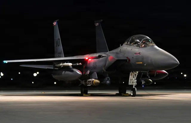Mỹ không kích tiêu diệt thủ lĩnh Al Qaeda tại Syria - Ảnh 1.