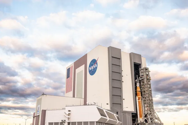 NASA sẵn sàng đưa con người trở lại Mặt Trăng - Ảnh 2.