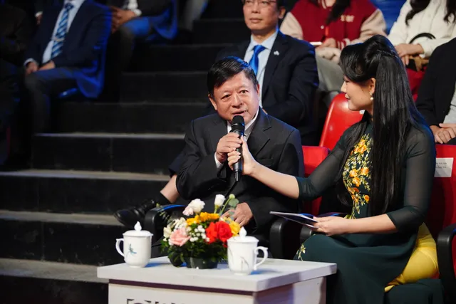 Light of Knowledge Gala 2025: Honoring the Intellectual Community, Proud of the Name Vietnam - Ảnh 5.