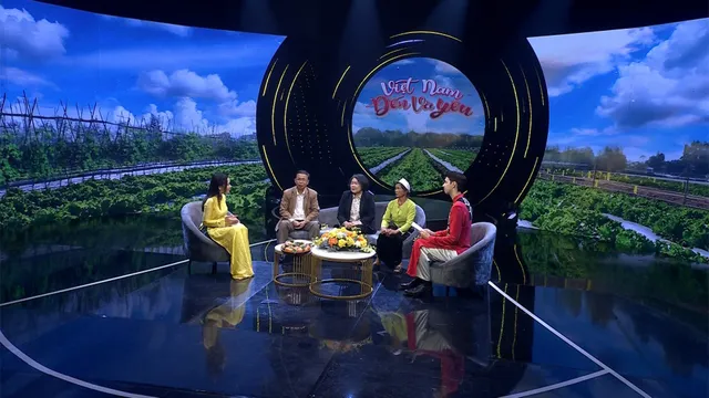 Vietnam - Come and Love: When Foreigners Choose the S-Shaped Land for Their Dreams - Ảnh 2.