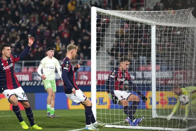 Kết quả Europa League: Sancho tỏa sáng, Aston Villa sớm vào vòng 16 đội- Ảnh 4. Kết quả Europa League: Sancho tỏa sáng, Aston Villa sớm vào vòng 16 đội- Ảnh 4.