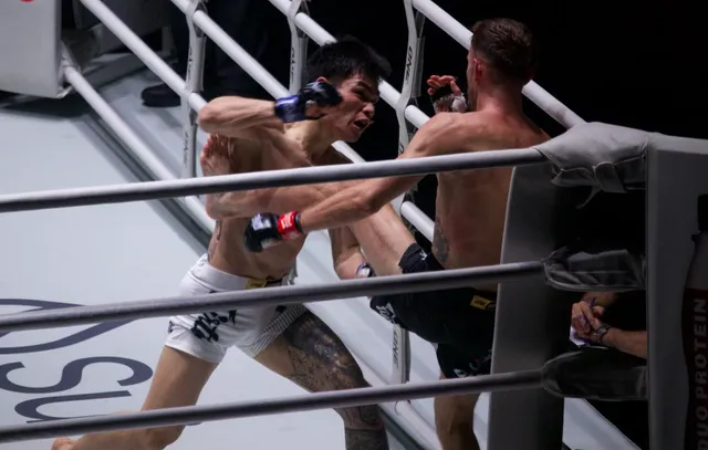 Nguyễn Thành Thoan chào sàn ONE Friday Fight bằng chiến thắng ấn tượng- Ảnh 1.