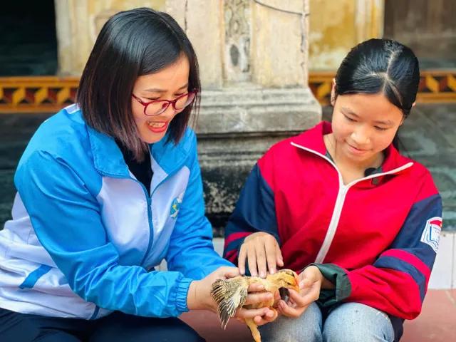 Kindness Bus in January: When Little Chicks Nurture the Dream of Going to School for Disadvantaged Students - Ảnh 6.