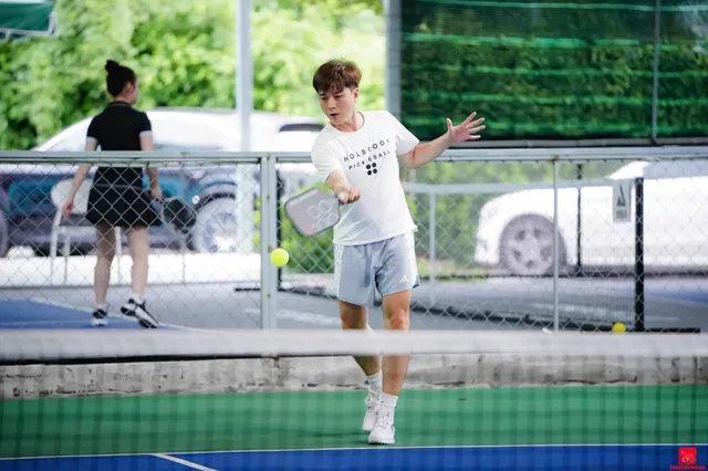 Phong trào thể thao dịp cận Tết Nguyên đán: Pickleball vẫn "hot"- Ảnh 3. Phong trào thể thao dịp cận Tết Nguyên đán: Pickleball vẫn "hot"- Ảnh 3.