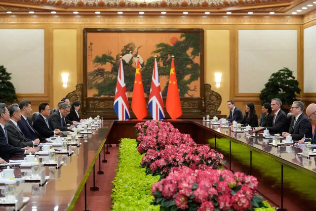 Chủ tịch Trung Quốc Tập Cận Bình và Thủ tướng Anh Keir Starmer hội đàm tại Bắc Kinh - Ảnh 2.