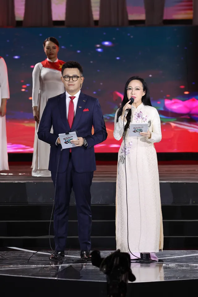 “Building the Nation with Our Own Hands”: A Deeply Moving and Proud Moment, Live-broadcasted Nationwide - Ảnh 4.