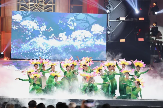 “Building the Nation with Our Own Hands”: A Deeply Moving and Proud Moment, Live-broadcasted Nationwide - Ảnh 6.