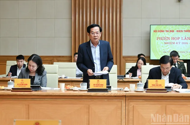 In Pictures: PM chairs the 17th Meeting of the Central Emulation and Commendation Council - Ảnh 4.