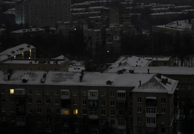 Nga tấn công quy mô lớn làm rung chuyển cơ sở hạ tầng năng lượng của Ukraine- Ảnh 1.