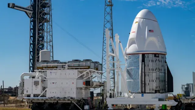 FAA cho phép tên lửa Falcon 9 của SpaceX nối lại hoạt động- Ảnh 1. FAA cho phép tên lửa Falcon 9 của SpaceX nối lại hoạt động- Ảnh 1.