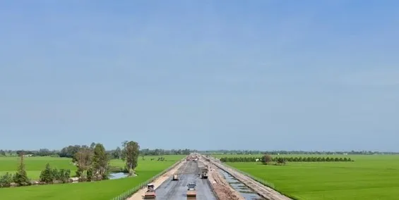 Dồn lực đưa cao tốc Châu Đốc - Cần Thơ - Sóc Trăng về đích
