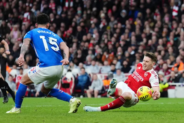 Arsenal thắng dễ Sunderland, nới rộng cách biệt 9 điểm với Man City- Ảnh 2.