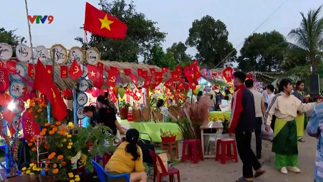 Phiên chợ vùng cao ngày Tết