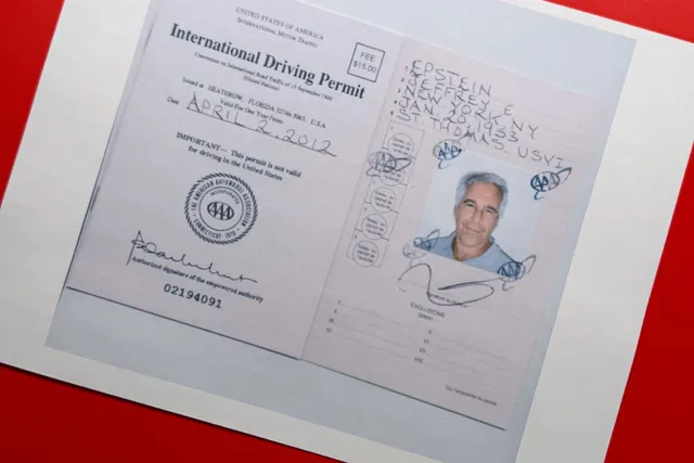 FBI công bố kết luận quan trọng về vụ án tỷ phú “ấu dâm” Jeffrey Epstein- Ảnh 1. FBI công bố kết luận quan trọng về vụ án tỷ phú “ấu dâm” Jeffrey Epstein- Ảnh 1.