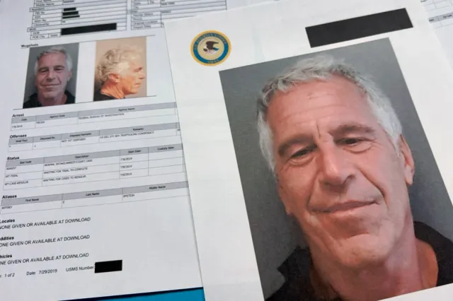 FBI công bố kết luận quan trọng về vụ án tỷ phú “ấu dâm” Jeffrey Epstein- Ảnh 2. FBI công bố kết luận quan trọng về vụ án tỷ phú “ấu dâm” Jeffrey Epstein- Ảnh 2.