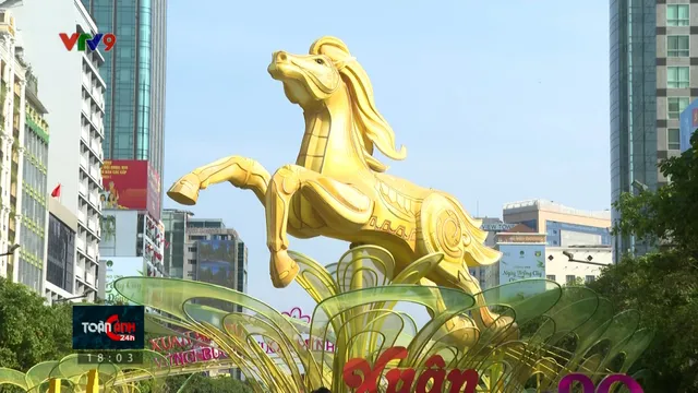 Rộn ràng Đường hoa Nguyễn Huệ Tết Bính Ngọ 2026