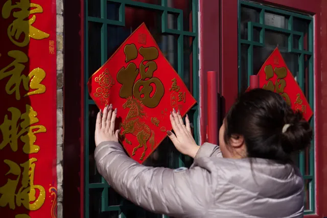 Không khí đón Tết Nguyên đán rộn ràng tại nhiều quốc gia châu Á- Ảnh 10. Không khí đón Tết Nguyên đán rộn ràng tại nhiều quốc gia châu Á- Ảnh 10.