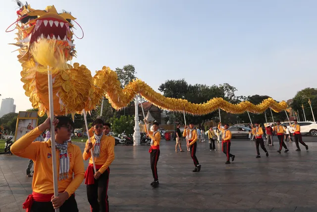 Không khí đón Tết Nguyên đán rộn ràng tại nhiều quốc gia châu Á- Ảnh 11. Không khí đón Tết Nguyên đán rộn ràng tại nhiều quốc gia châu Á- Ảnh 11.
