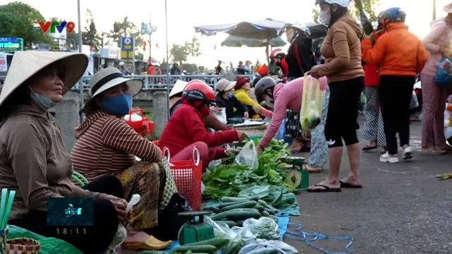 Phiên chợ đầu năm mang lộc về nhà