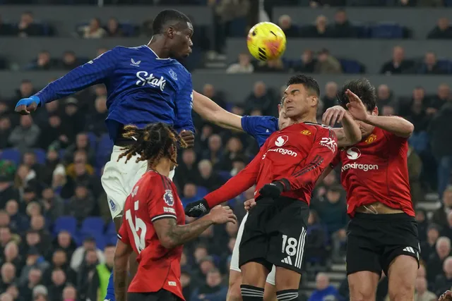 Đánh bại Everton, MU trở lại top 4 Ngoại hạng Anh- Ảnh 1. Đánh bại Everton, MU trở lại top 4 Ngoại hạng Anh- Ảnh 1.