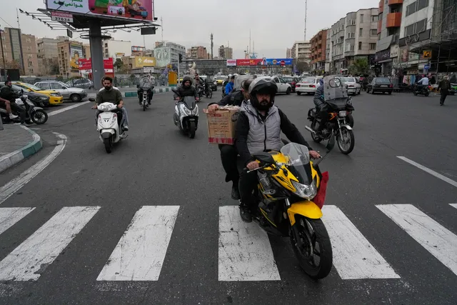 Người dân Iran lo lắng trước nguy cơ bùng phát xung đột- Ảnh 2. Người dân Iran lo lắng trước nguy cơ bùng phát xung đột- Ảnh 2.
