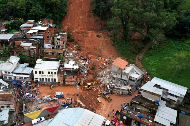 46 người thiệt mạng, 21 người mất tích do mưa lũ ở Brazil - Ảnh 1.