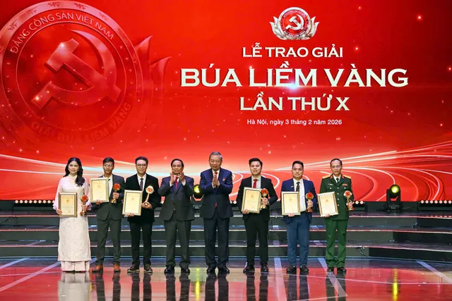 Vietnam Television Wins A and B Prizes at the 10th Annual Golden Hammer and Sickle Awards 2025 - Ảnh 1.