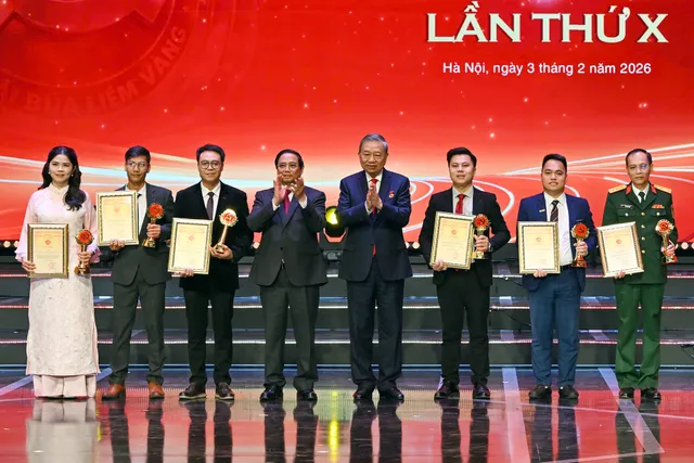 Vietnam Television Wins A and B Prizes at the 10th Annual Golden Hammer and Sickle Awards 2025 - Ảnh 2.