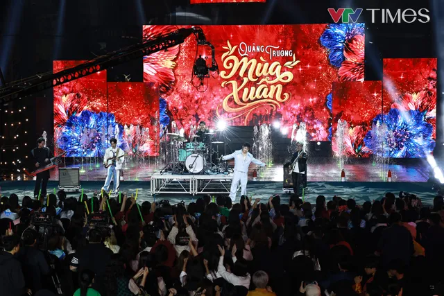 First Revealed Images  of ‘Spring Square’ Airing on VTV on Lunar New Year’s Eve - Ảnh 3.