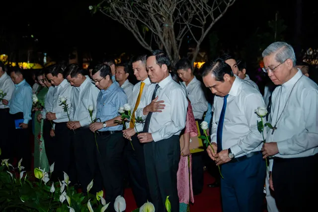 New civic heart in urban core: No.1 Ly Thai To Park officially opens in Ho Chi Minh City - Ảnh 1.