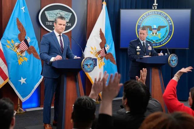 CẬP NHẬT Xung đột tại Trung Đông: Mỹ họp báo về chiến dịch tấn công Iran - Ảnh 1.