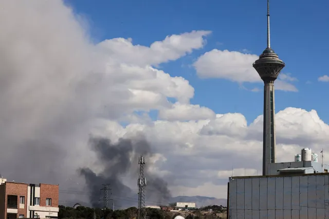 Gia tăng thương vong tại Iran trong chiến dịch không kích của Mỹ và Israel- Ảnh 1. Gia tăng thương vong tại Iran trong chiến dịch không kích của Mỹ và Israel- Ảnh 1.