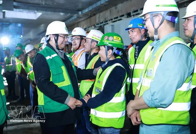 PM requests planning railway sector with over-100-year vision - Ảnh 1.