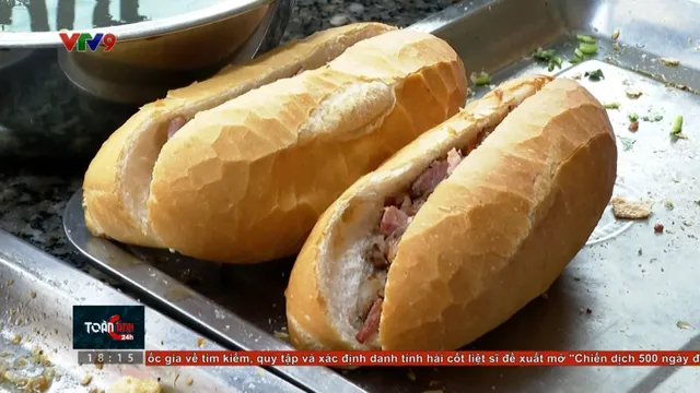 Tác nhân phổ biến gây ngộ độc từ bánh mì nhân mặn