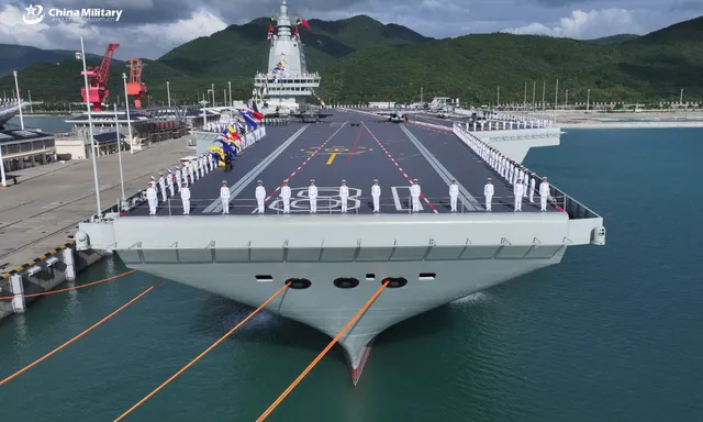 Trung Quốc dự kiến tăng ngân sách quốc phòng trong năm 2026 - Ảnh 2.