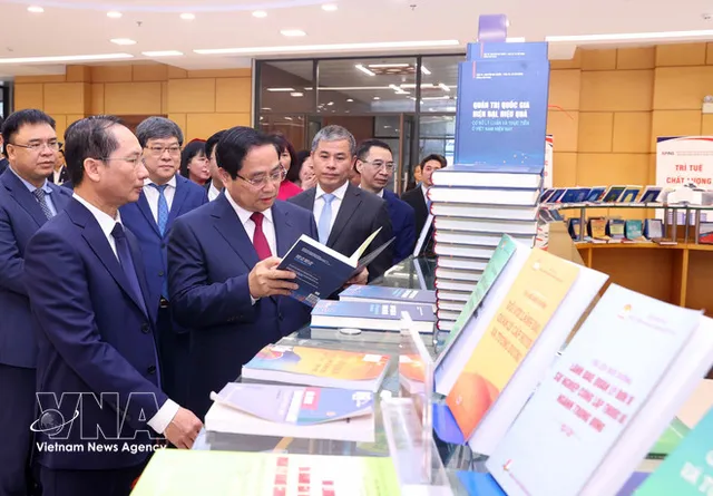 Public administrative governance key to national development: PM - Ảnh 1.