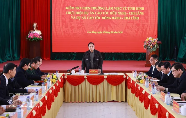 PM urges faster progress of expressway projects in Lang Son, Cao Bang provinces - Ảnh 1.
