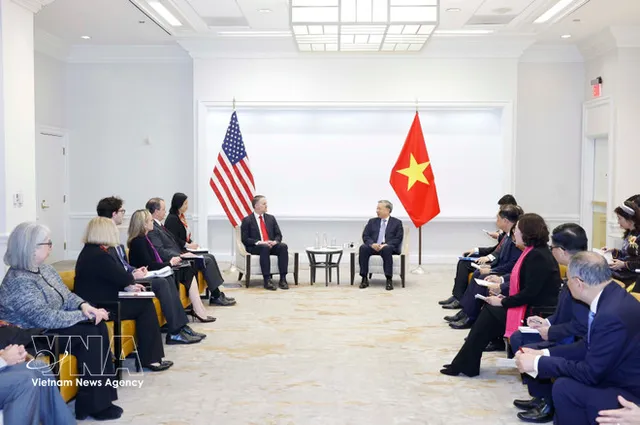 Vietnamese Party chief receives US Trade Representative - Ảnh 1.