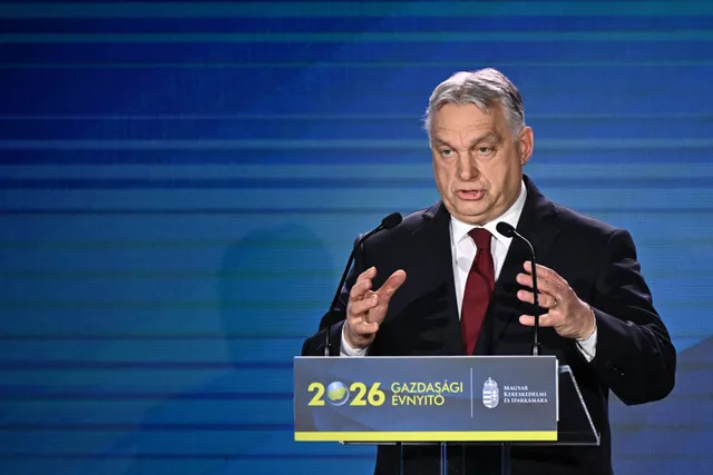 Tổng thống Ukraine đe dọa quân sự đối với Thủ tướng Hungary  - Ảnh 1.