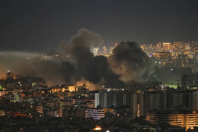 Israel gia tăng không kích, hơn 3.600 khu dân sự tại Iran bị hư hại do trúng bom và tên lửa - Ảnh 1.