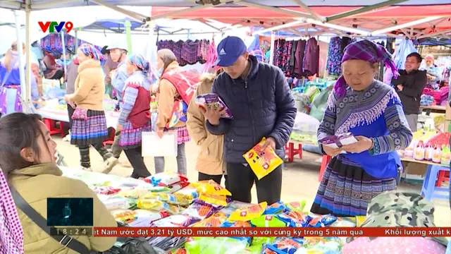 Nhiều hàng hóa không nguồn gốc ở chợ phiên