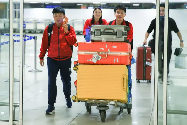 Đội tuyển nữ Việt Nam về nước sau Asian Cup 2026- Ảnh 2. Đội tuyển nữ Việt Nam về nước sau Asian Cup 2026- Ảnh 2.