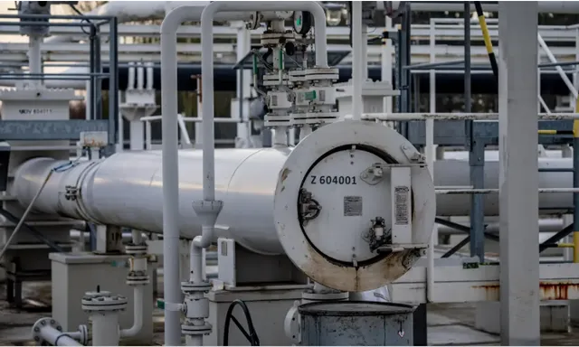 EU đề xuất thành lập phái đoàn kiểm tra đường ống dẫn dầu Druzhba- Ảnh 1. EU đề xuất thành lập phái đoàn kiểm tra đường ống dẫn dầu Druzhba- Ảnh 1.