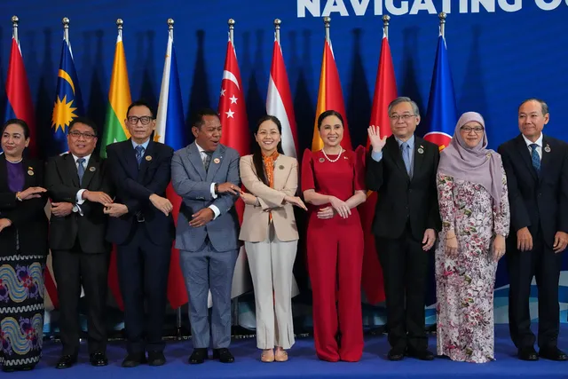 Bộ trưởng ASEAN nhóm họp, kêu gọi tăng cường hợp tác trước xung đột ở Trung Đông - Ảnh 1. Bộ trưởng ASEAN nhóm họp, kêu gọi tăng cường hợp tác trước xung đột ở Trung Đông - Ảnh 1.