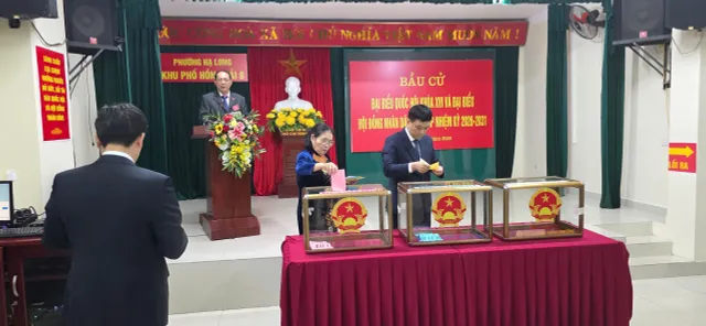 Cập nhật Ngày bầu cử 15/3: Cử tri cả nước bắt đầu tham gia bỏ phiếu - Ảnh 2.